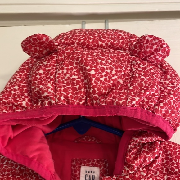 GUC pink flowered 12-18 month puffer coat - Picture 4 of 4